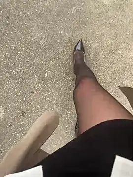 Snapshot of Molly-xiao chatting on 04-01-26, 06:47 Molly-xiao online show from 04-01-26, 06:47