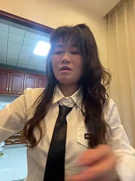 Snapshot of Molly-xiao chatting on 04-12-26, 01:21 Molly-xiao online show from 04-12-26, 01:21