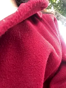 Snapshot of Molly-xiao chatting on 04-15-26, 10:11 Molly-xiao online show from 04-15-26, 10:11