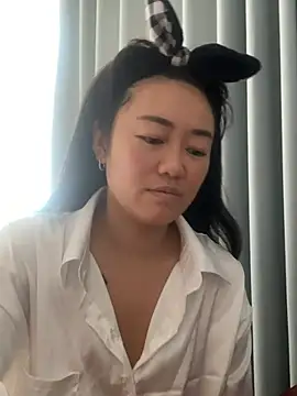 Snapshot of Molly-xiao chatting on 05-02-26, 03:55 Molly-xiao online show from 05-02-26, 03:55