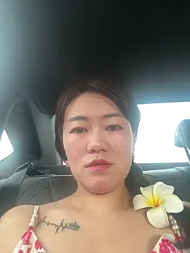 Snapshot of Molly-xiao chatting on 05-25-26, 03:56 Molly-xiao online show from 05-25-26, 03:56