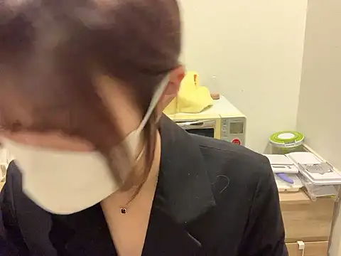 sena an 1k online show from 05-12-26, 10:12