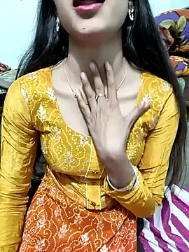 Snapshot of Yours-Zeenat chatting on 02-23-26, 09:17 Yours-Zeenat online show from 02-23-26, 09:17