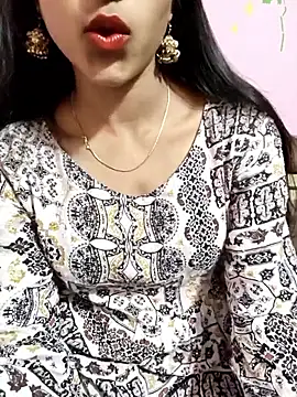 Snapshot of Yours-Zeenat chatting on 04-11-26, 06:12 Yours-Zeenat online show from 04-11-26, 06:12
