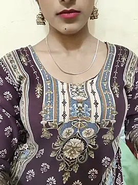Snapshot of Yours-Zeenat chatting on 05-26-26, 07:59 Yours-Zeenat online show from 05-26-26, 07:59