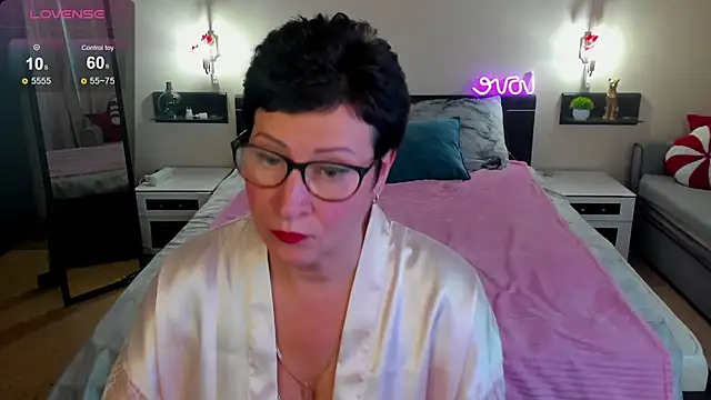 Snapshot of JennyMons chatting on 06-06-26, 07:57 JennyMons online show from 06-06-26, 07:57