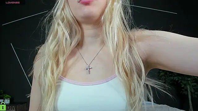 ChloeAlba online show from 05-02-26, 03:11