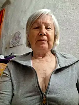 KlaudiaDarling online show from 05-19-26, 05:52