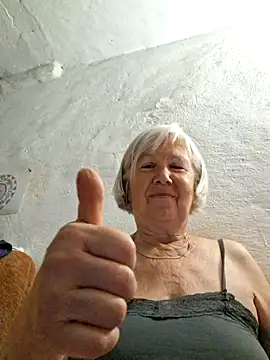 KlaudiaDarling online show from 07-08-26, 02:21
