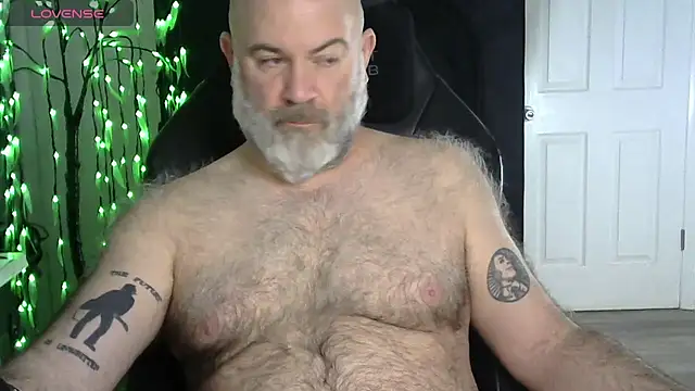 XJJ77x online show from 02-18-26, 06:42