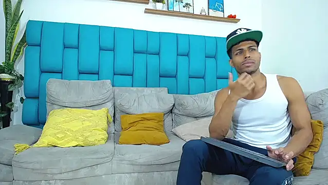 Interracial Snow Bunny online show from 03-31-26, 09:15