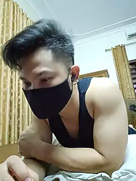 Snapshot of OnlyHand9x chatting on 06-30-26, 04:52 OnlyHand9x online show from 06-30-26, 04:52