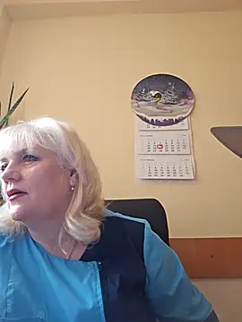Snapshot of AliceStar333 chatting on 03-16-26, 05:44 AliceStar333 online show from 03-16-26, 05:44