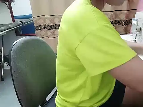 Snapshot of Heni6368 chatting on 03-26-26, 09:59 Heni6368 online show from 03-26-26, 09:59