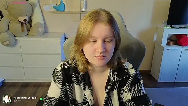 Ol1via online show from 04-25-26, 02:47