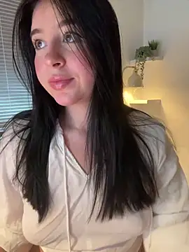 evelynrosess1 online show from 03-06-26, 10:39