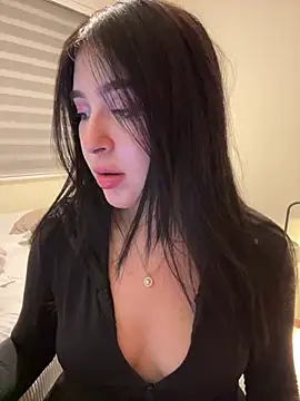 evelynrosess1 online show from 05-27-26, 04:42