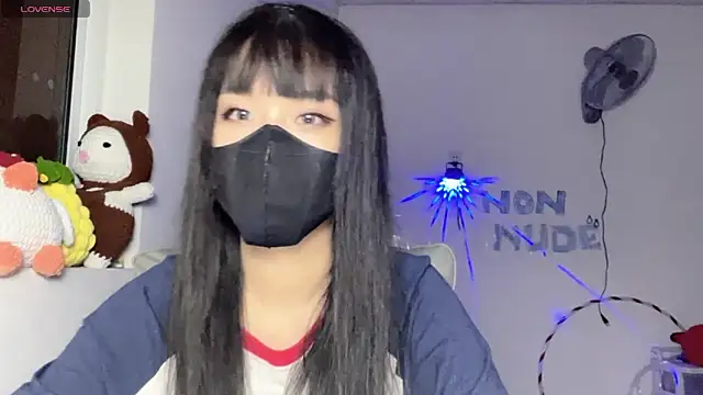 Snapshot of Tieu-May chatting on 07-18-26, 09:51 Tieu-May online show from 07-18-26, 09:51