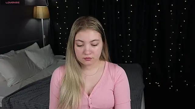 Angel  Grace online show from 04-12-26, 12:04