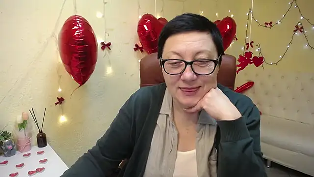 EmilyL0ve online show from 02-05-26, 08:46