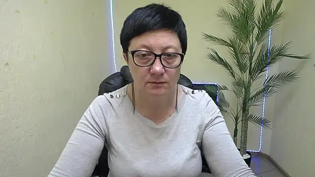 EmilyL0ve online show from 05-30-26, 05:10