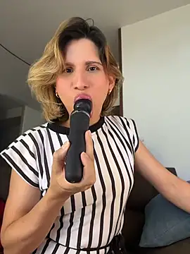 Snapshot of milablossom01 chatting on 06-14-26, 05:48 milablossom01 online show from 06-14-26, 05:48