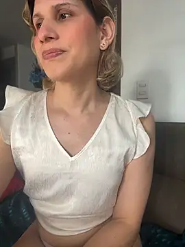 Snapshot of milablossom01 chatting on 06-18-26, 04:44 milablossom01 online show from 06-18-26, 04:44