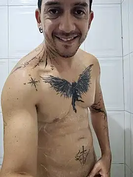 Snapshot of MrWolfHot chatting on 01-09-26, 05:43 MrWolfHot online show from 01-09-26, 05:43