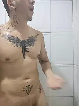 Snapshot of MrWolfHot chatting on 01-14-26, 05:02 MrWolfHot online show from 01-14-26, 05:02