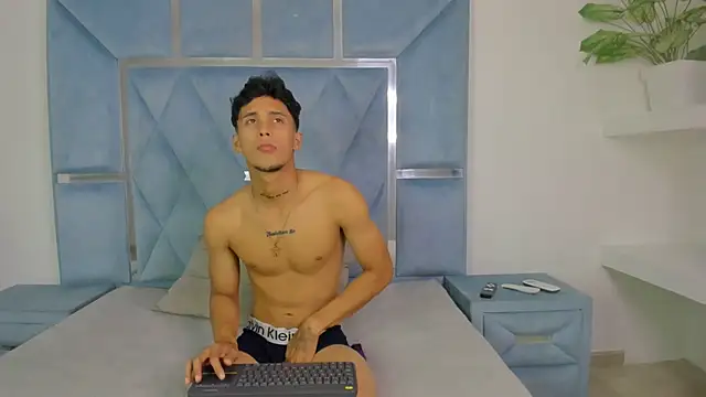 aishaxht online show from 05-27-26, 04:20