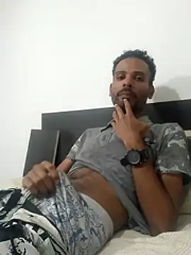 Snapshot of moreno_alpha_br chatting on 02-28-26, 02:45 moreno alpha br online show from 02-28-26, 02:45