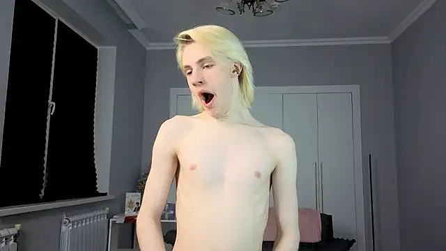 lucidangelok1 online show from 03-12-26, 01:17