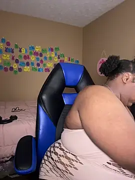 Chocolatebunnyxx96 online show from 05-27-26, 06:32