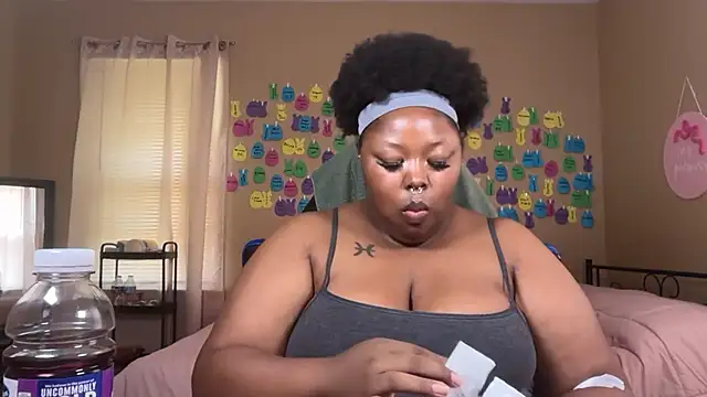 Chocolatebunnyxx96 online show from 07-14-26, 04:45