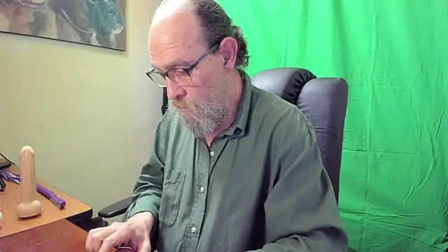 Uncle Hottie online show from 04-15-26, 07:58