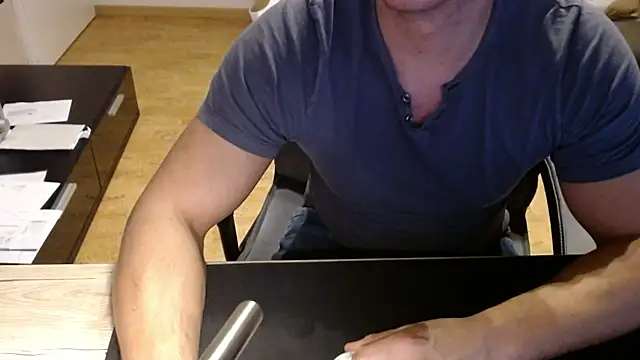 Snapshot of sensualman90 chatting on 03-05-26, 09:44 sensualman90 online show from 03-05-26, 09:44