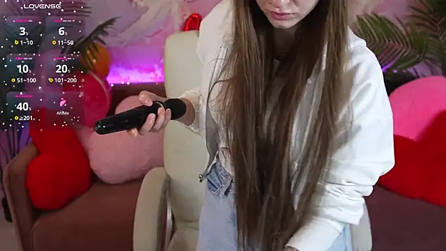 Snapshot of AlexaFleur chatting on 02-17-26, 07:38 AlexaFleur online show from 02-17-26, 07:38