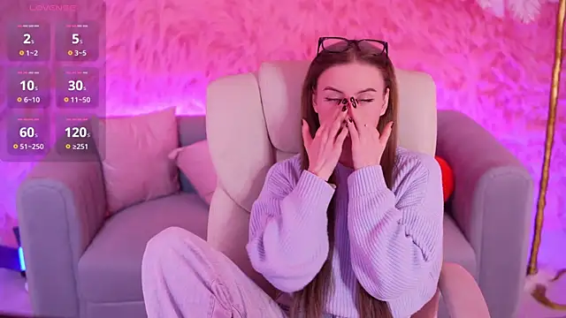 Snapshot of AlexaFleur chatting on 03-16-26, 05:44 AlexaFleur online show from 03-16-26, 05:44