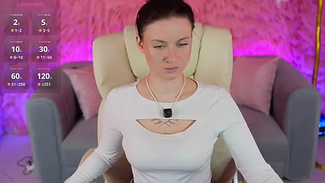 Snapshot of AlexaFleur chatting on 04-02-26, 01:09 AlexaFleur online show from 04-02-26, 01:09