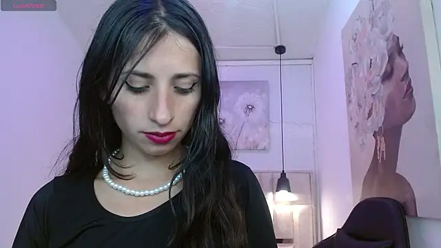 Nicolleth tk online show from 04-13-26, 03:34