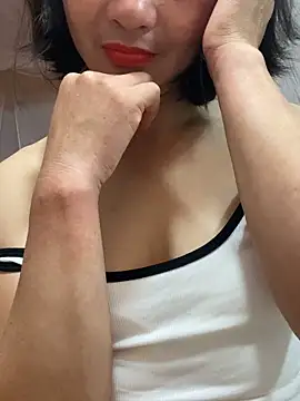 Snapshot of Some-03 chatting on 04-12-26, 02:00 Some-03 online show from 04-12-26, 02:00