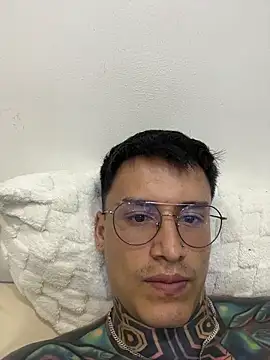 Chrissblack online show from 03-12-26, 03:56