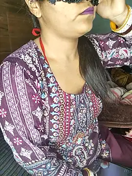 Snapshot of catstar143 chatting on 02-19-26, 07:32 catstar143 online show from 02-19-26, 07:32