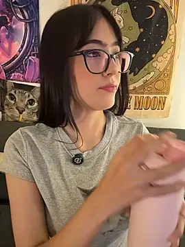 Snapshot of HinaSweet chatting on 07-14-26, 01:30 HinaSweet online show from 07-14-26, 01:30