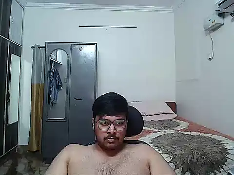 maxi23932 online show from 04-30-26, 11:49
