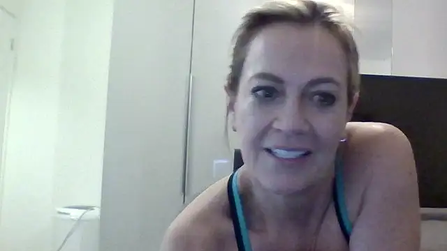 Milfshake227 online show from 03-20-26, 11:20