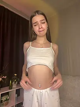 SkylineBliss online show from 01-17-26, 03:44