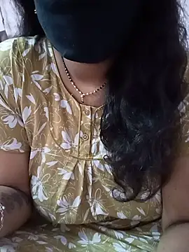 Snapshot of Ammu14399 chatting on 07-17-26, 06:42 Ammu14399 online show from 07-17-26, 06:42