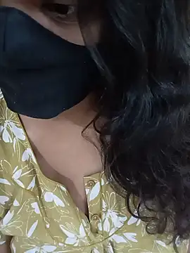 Snapshot of Ammu14399 chatting on 07-17-26, 06:57 Ammu14399 online show from 07-17-26, 06:57