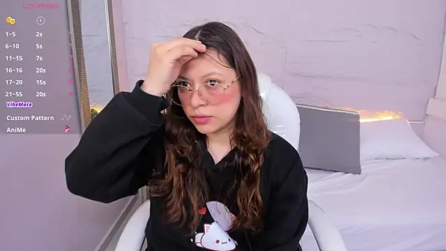 Snapshot of lanna_18_ chatting on 07-18-26, 11:47 lanna 18 online show from 07-18-26, 11:47